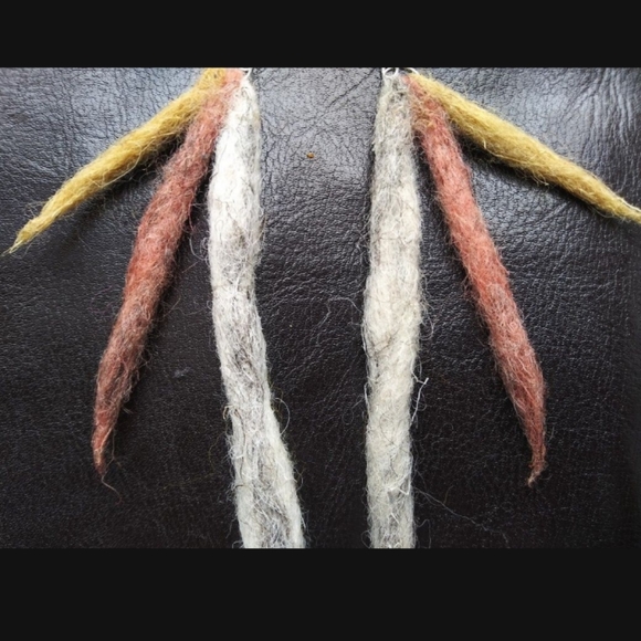 XL 'Fan' Earrings - Picture 4 of 5